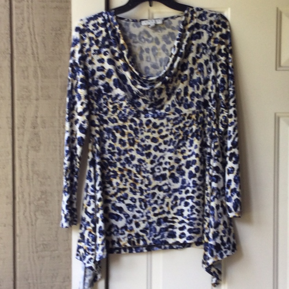 Chaus L/S Sharkbite Top